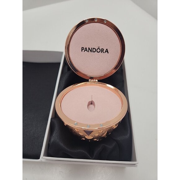 Pandora Authentic Christmas Ornament Limited Edition 2020 - Picture 4 of 8